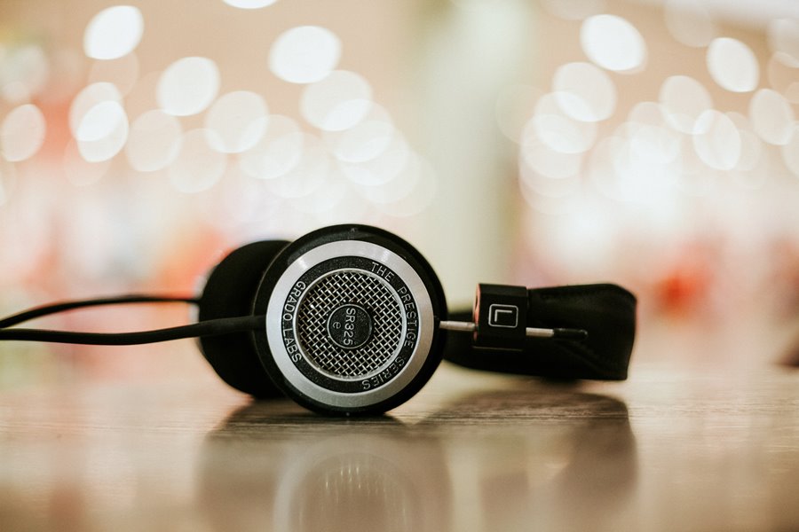 Headphones for Listening to Digital Customers blog