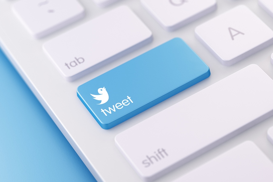 keyboard with tweet key